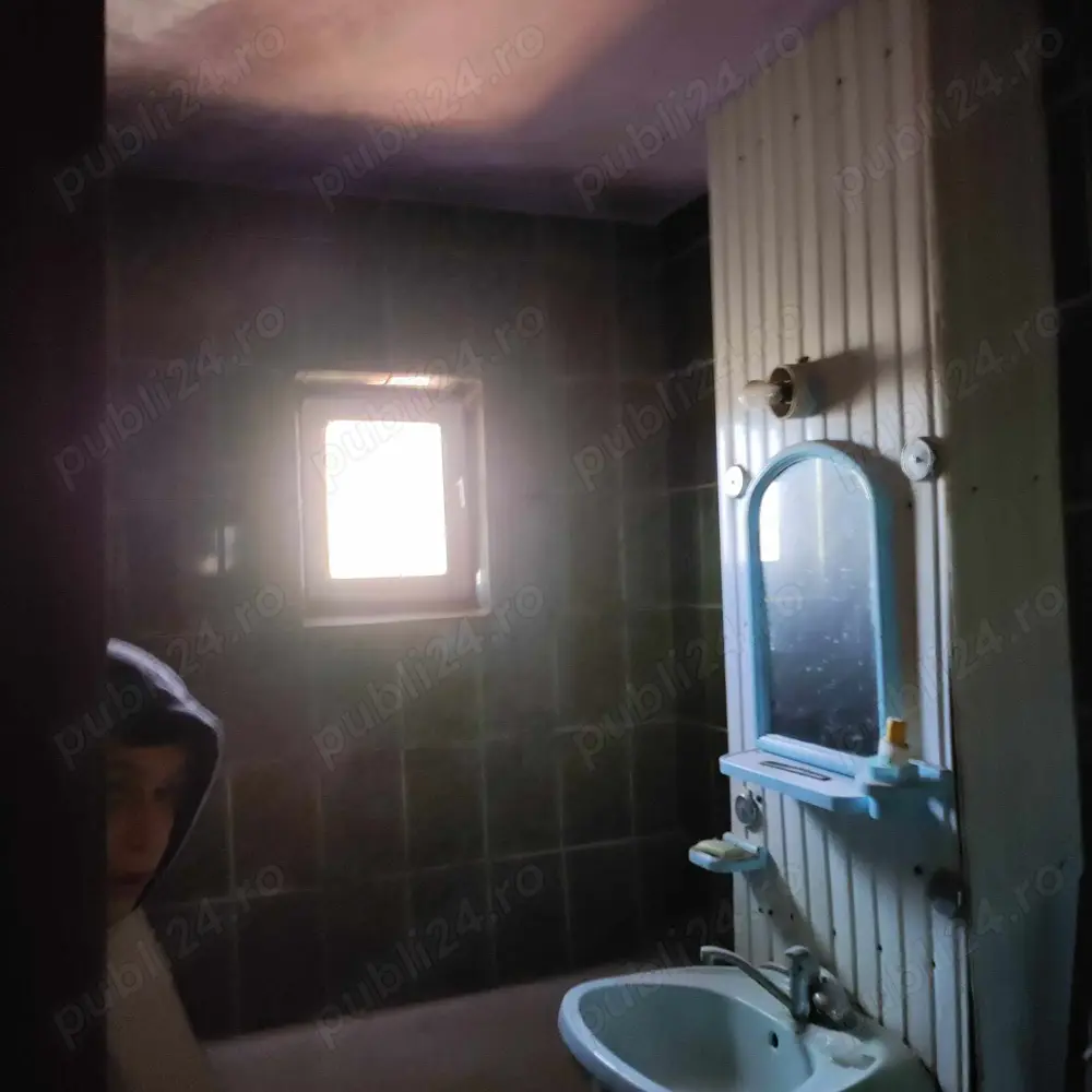 Apartament 2 camere, transformat in 3 camere, zona debarcader