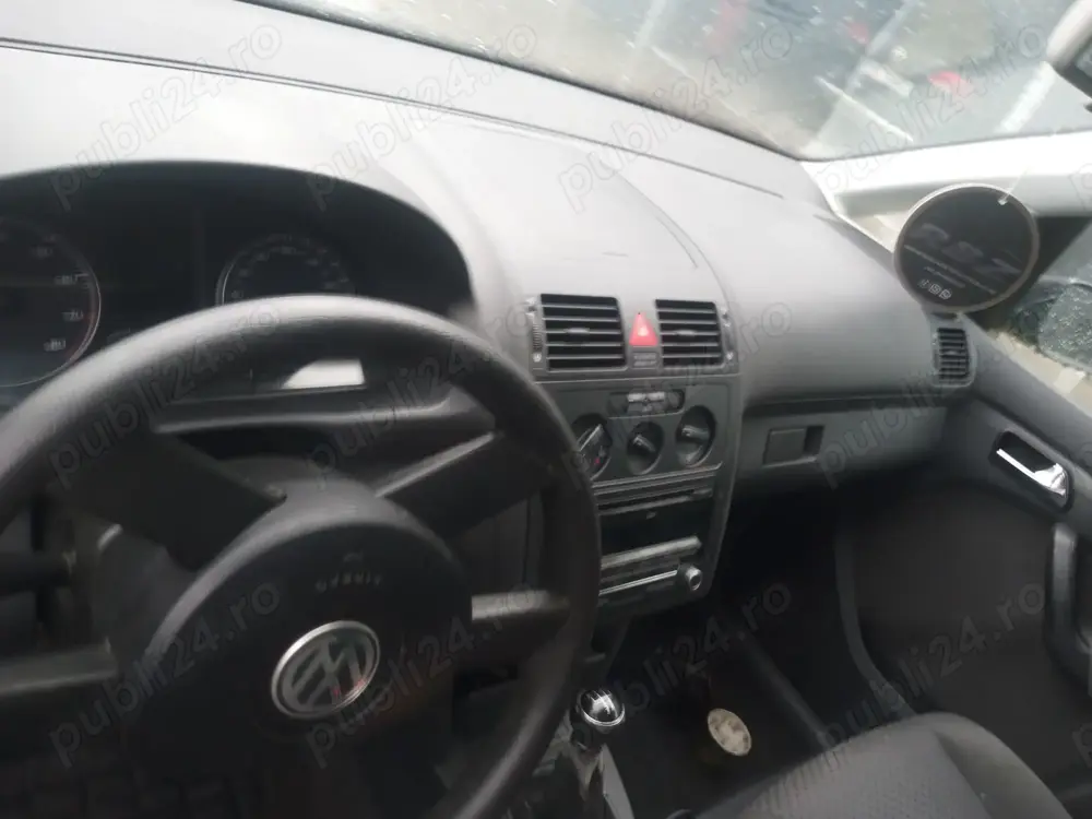 Vw Touran 1.6 benzina 102 cp motor clasic mpi