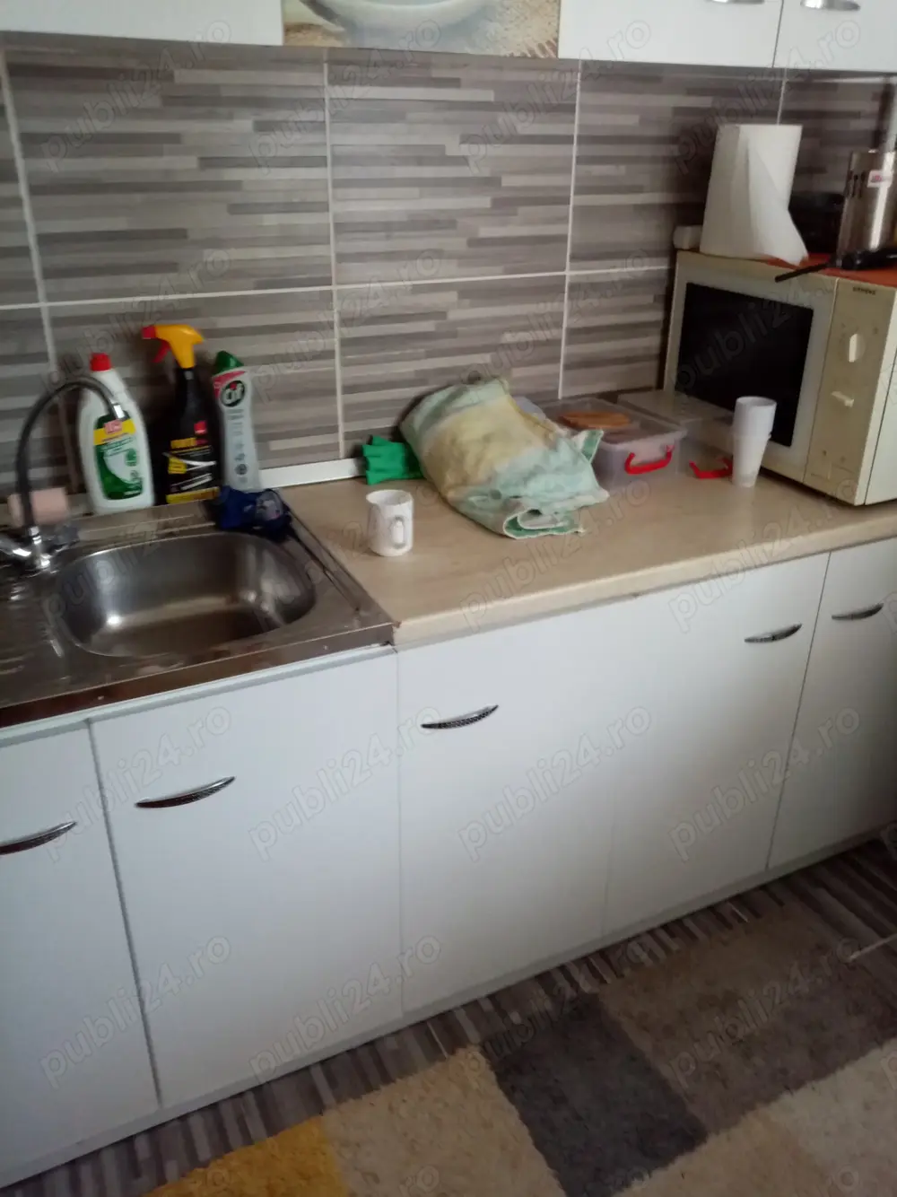 Inchiriez garsoniera