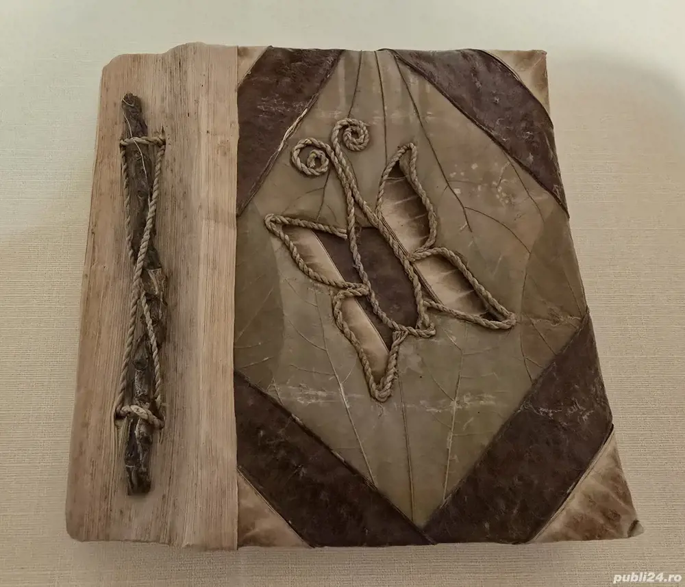 album foto artizanal, din frunze si hartie artizanală 