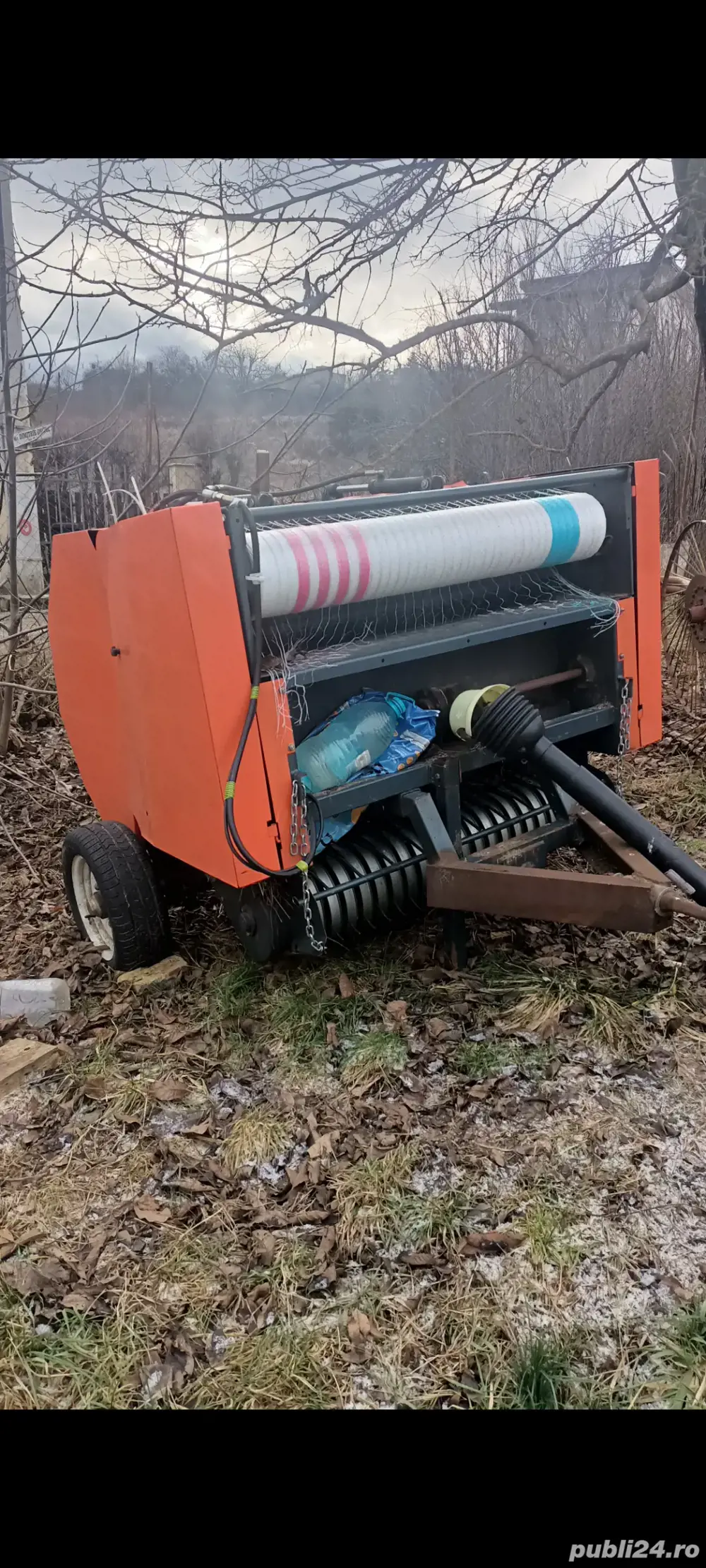 Vind presă baloții rotunzi 120 90 cm pikup de 130cm cu legare pe plasa 30 45 HP 