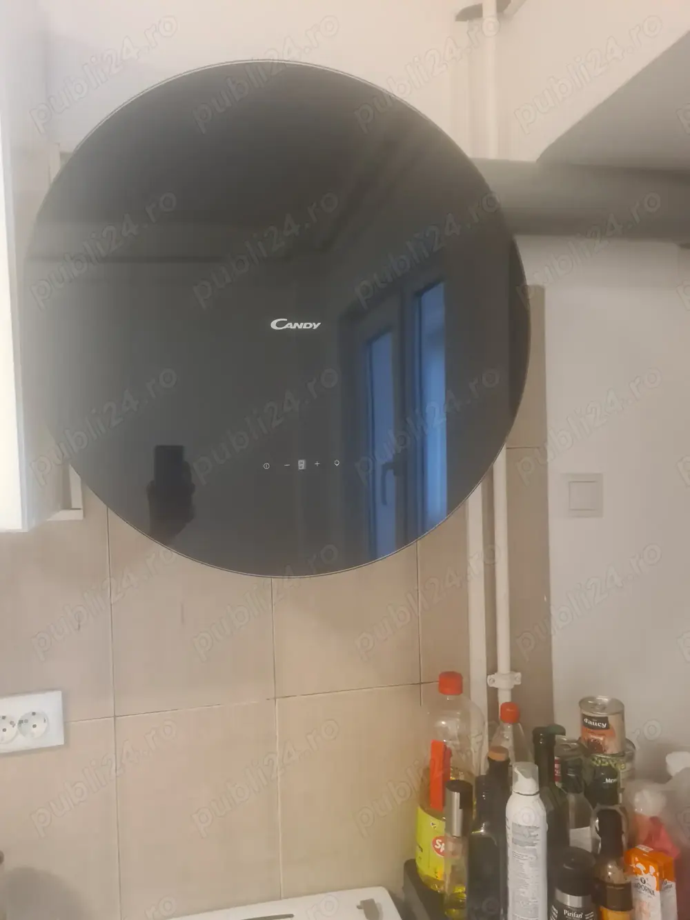 Hota decorativa Candy CVR60N, Putere de absorbtie 730 m3 h, 1 motor, 60 cm, Sticla neagra si inox