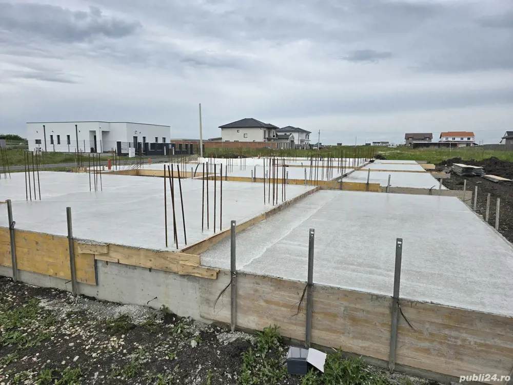 Proprietar Vand teren cu autorizatie duplex si fundatie 