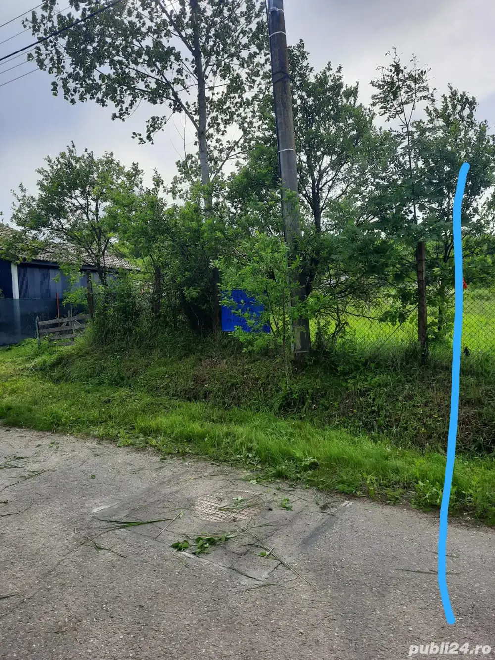 Vând teren intravilan în sat Sutu com Ciurila 1800 mp Intabulat cu CF +utilități apa canal curent 
