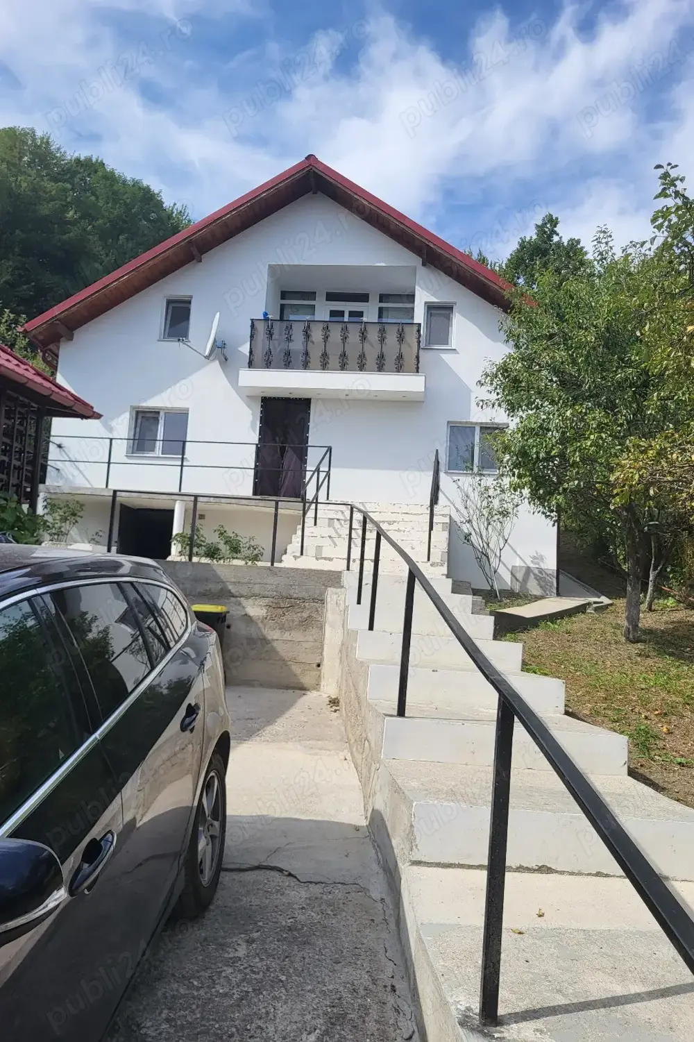 casa Fieni dambovita aproape de padure