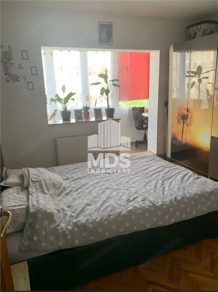 Decomandat, mobilat si utilat cu 2 bai si 2 balcoane la etajul 3