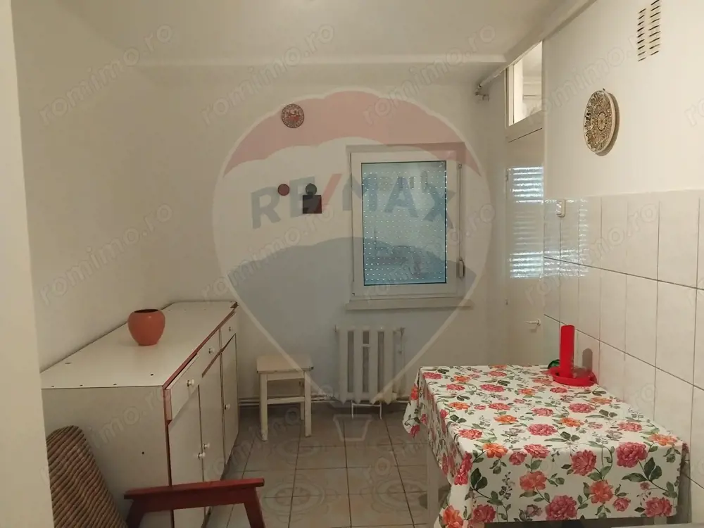 Apartament cu 3 camere, de închiriat, în Baia Mare