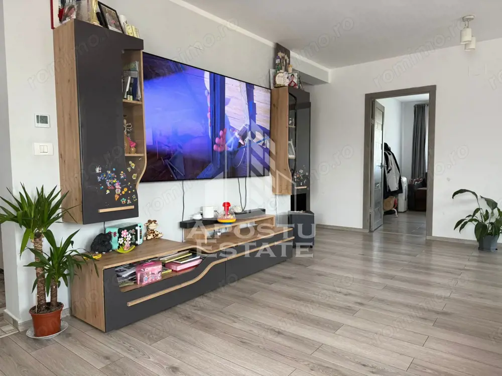 Casa individuala pe parter cu 4 camere, teren 700mp, Urseni