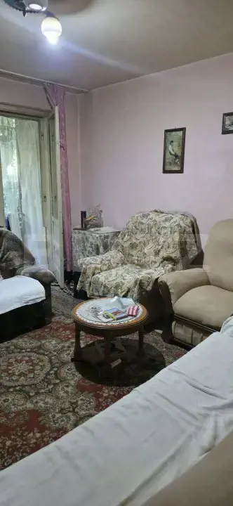 Apartament 3 camere , 57 mp ,zona Cina