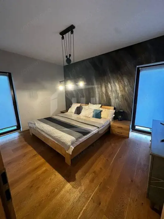 Apartament in Vila 78 mp utili, curte, 2 parcari, Gruia