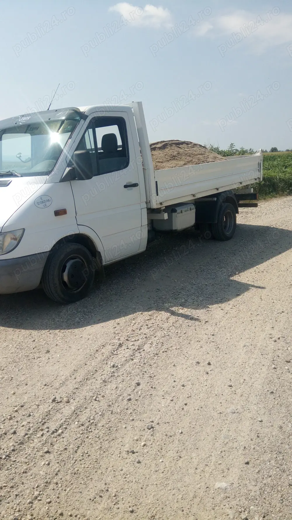 Transport nisip balastru pământ piatră concasată sorturi 