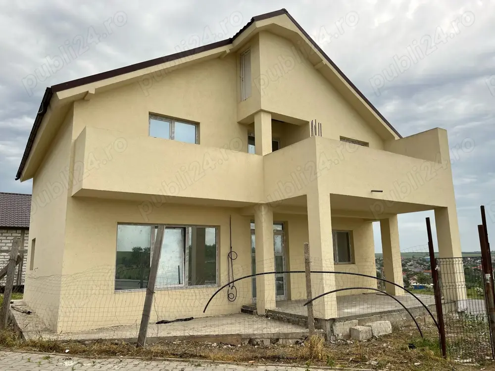 Casă de vânzare  Casă de vânzare