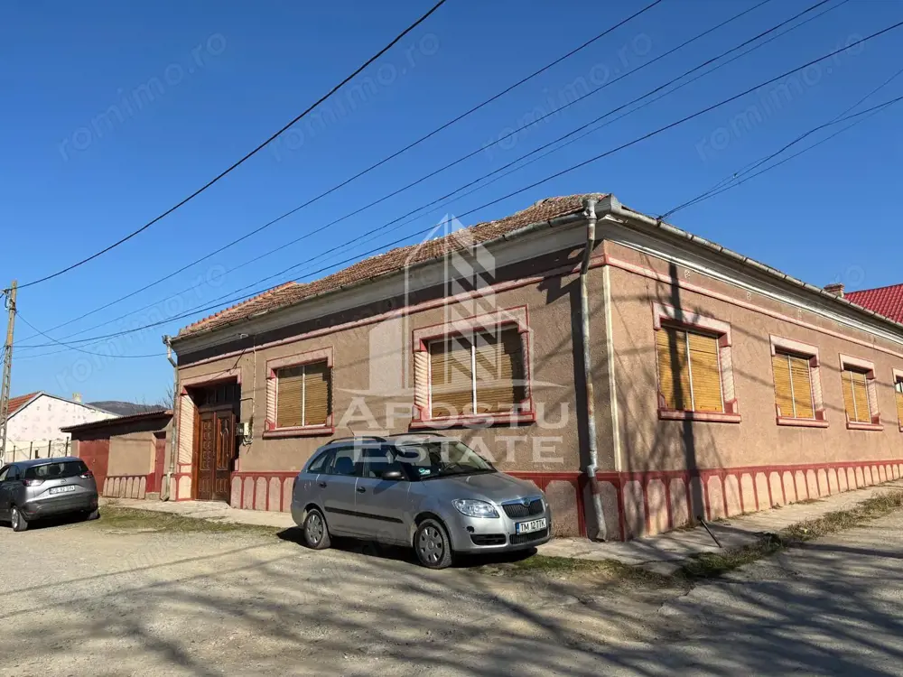 Casa cu 5 camere, 777 mp teren la MOLDOVA VECHE, ideal casa de vacanta Casa cu 5 camere, 777 mp teren la MOLDOVA VECHE, ideal casa de vacanta