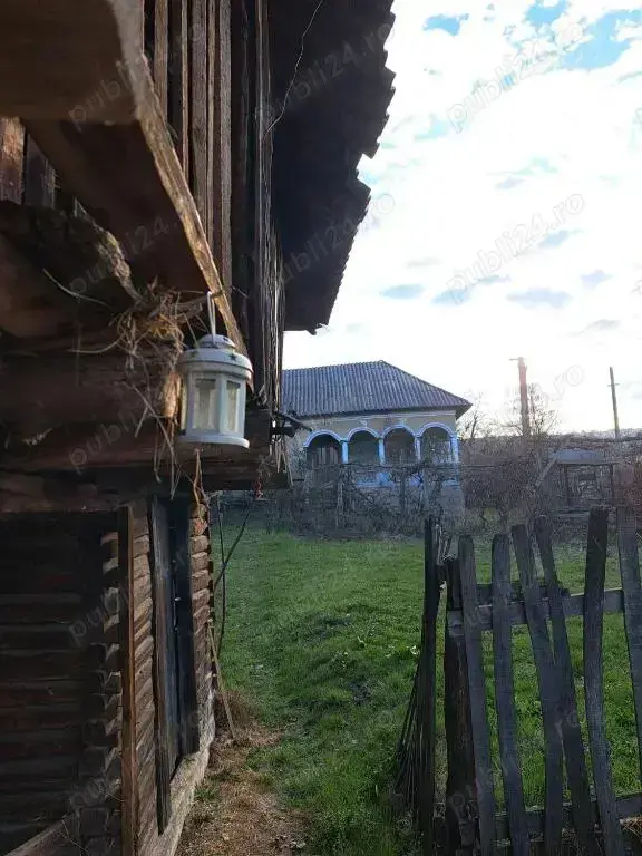 Teren si casa traditionala Corbii de Piatra, Arges