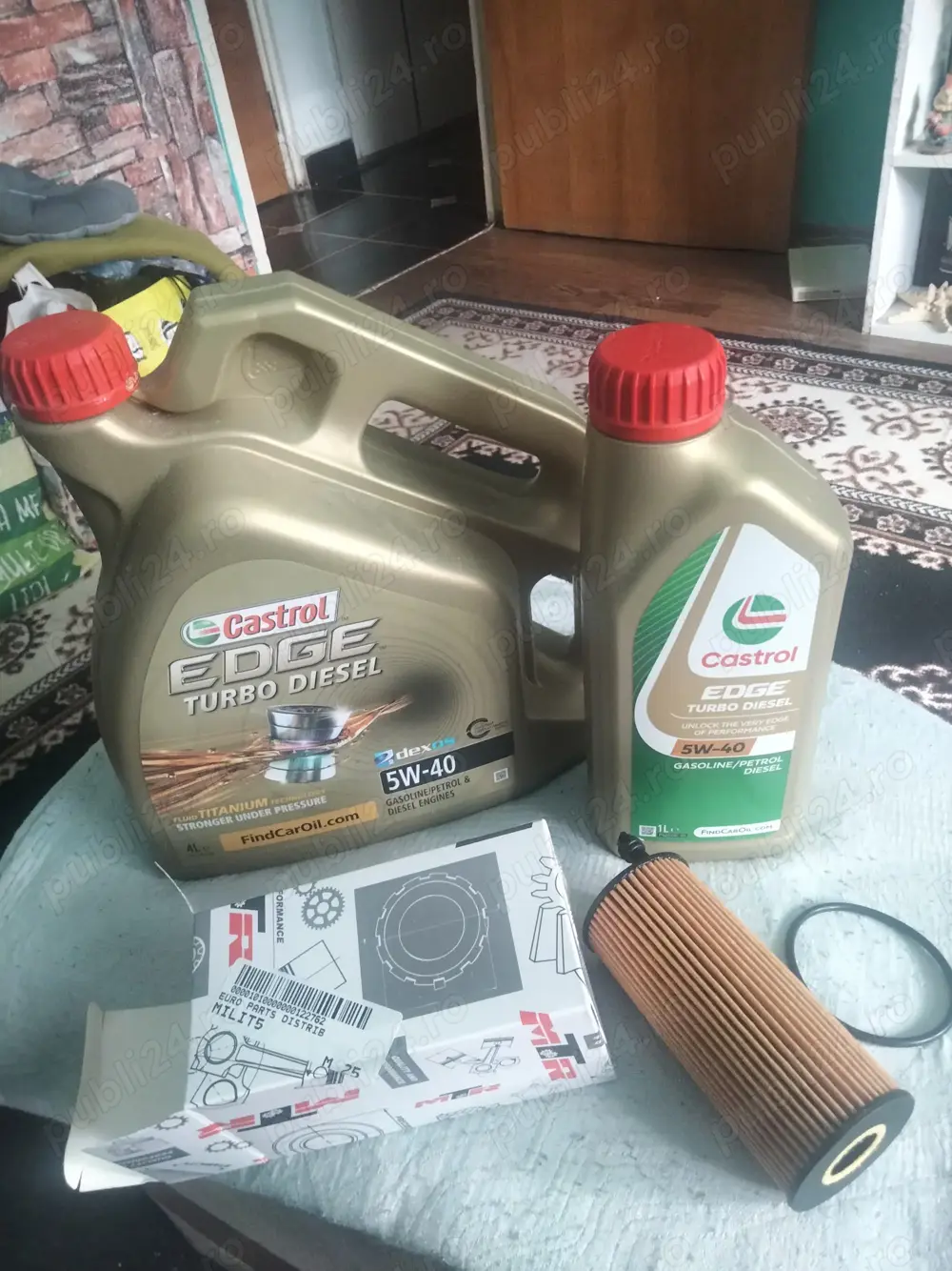 Vând Ulei Castrol Edge Turbo diesel 5w- 40 și filtru ulei