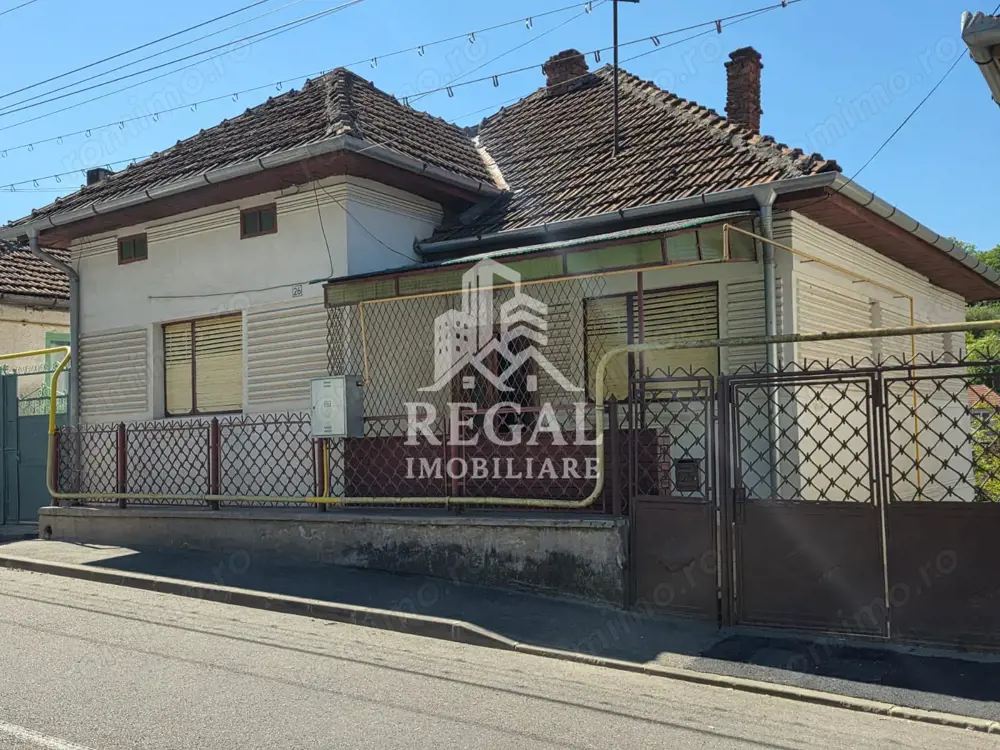 Casă de vânzare în zona Chizid – 4 camere