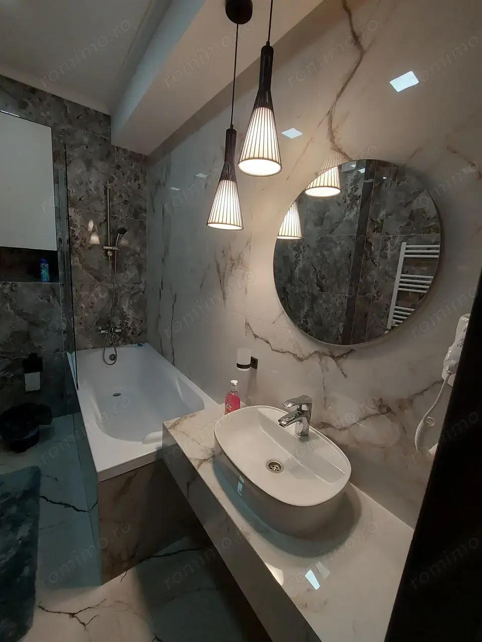 Ofer spre inchiriere garsoniera in Drumul Taberei