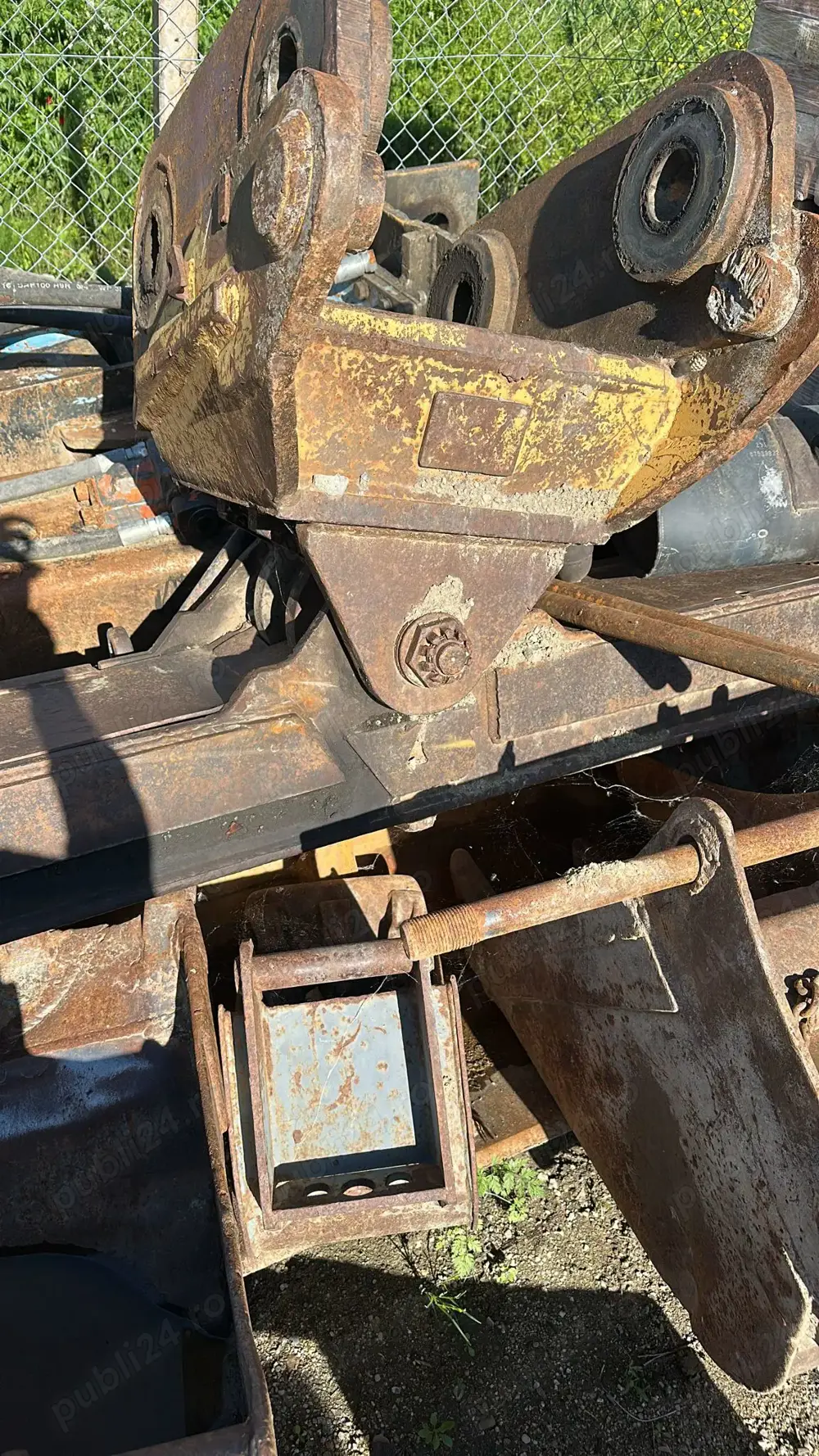 Cupa de taluz pentru excavator