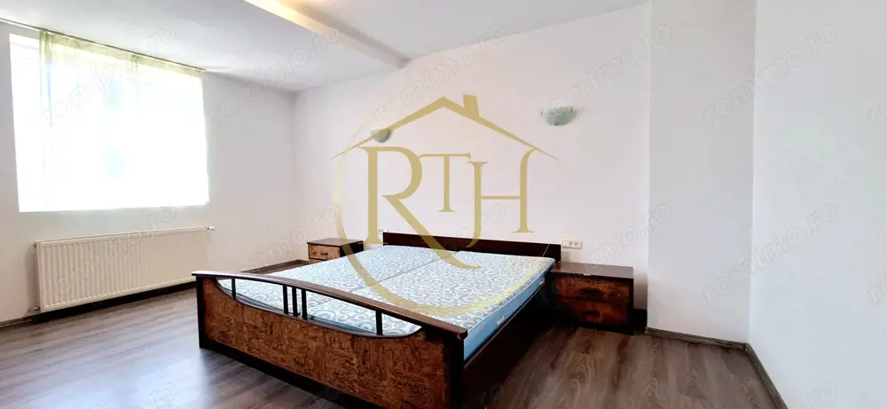 Oferim spre inchiriere, Apartament spatios, 4 camere, pentru locuit sau Firme