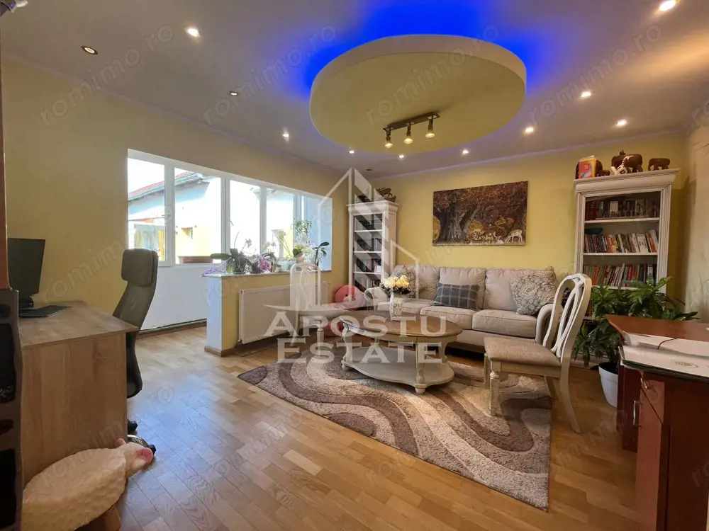 Apartament cu 3 camere, decomandat, centrala proprie, zona Dambovita