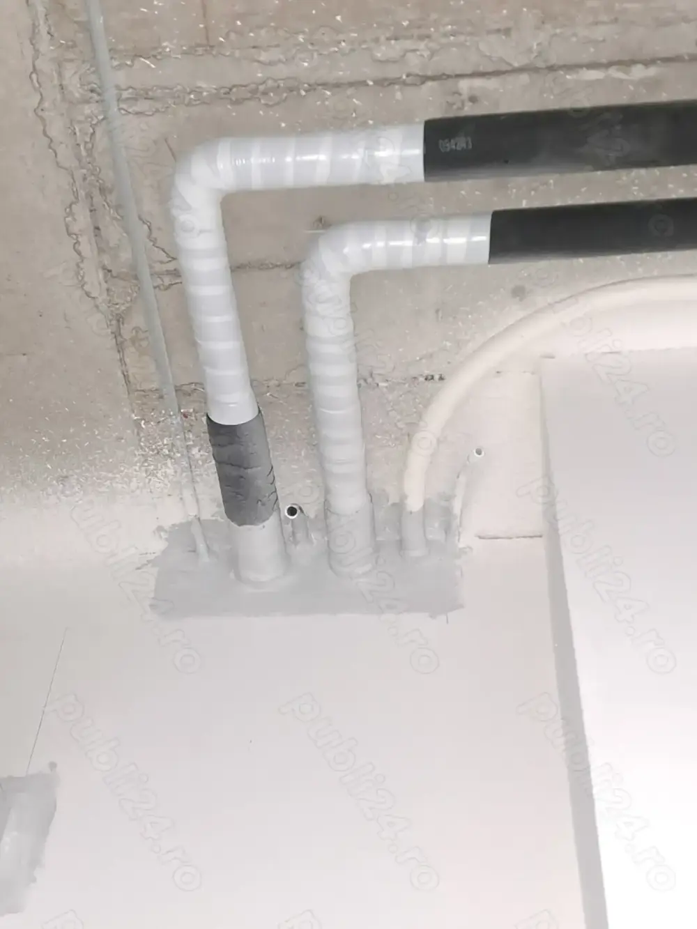 Angajez muncitori Etansari la foc , izolatii la foc