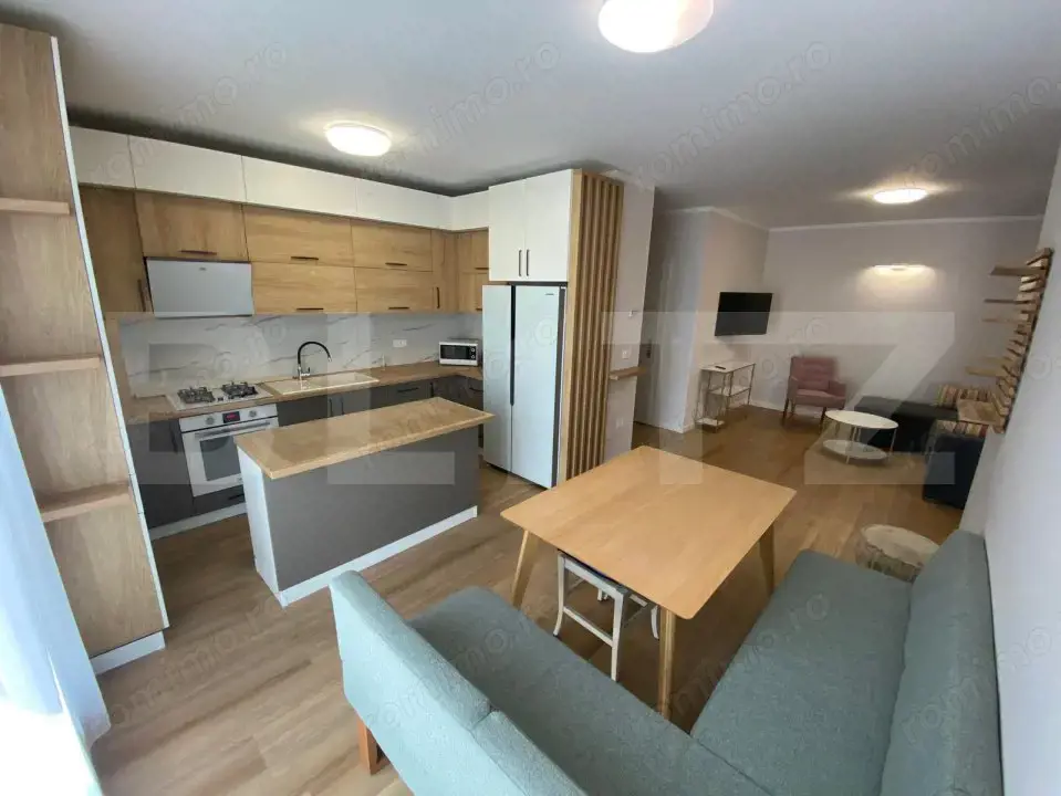 Apartament de vanzare, 3 camere, 73 mp, balcon, la cheie, zona Vivo