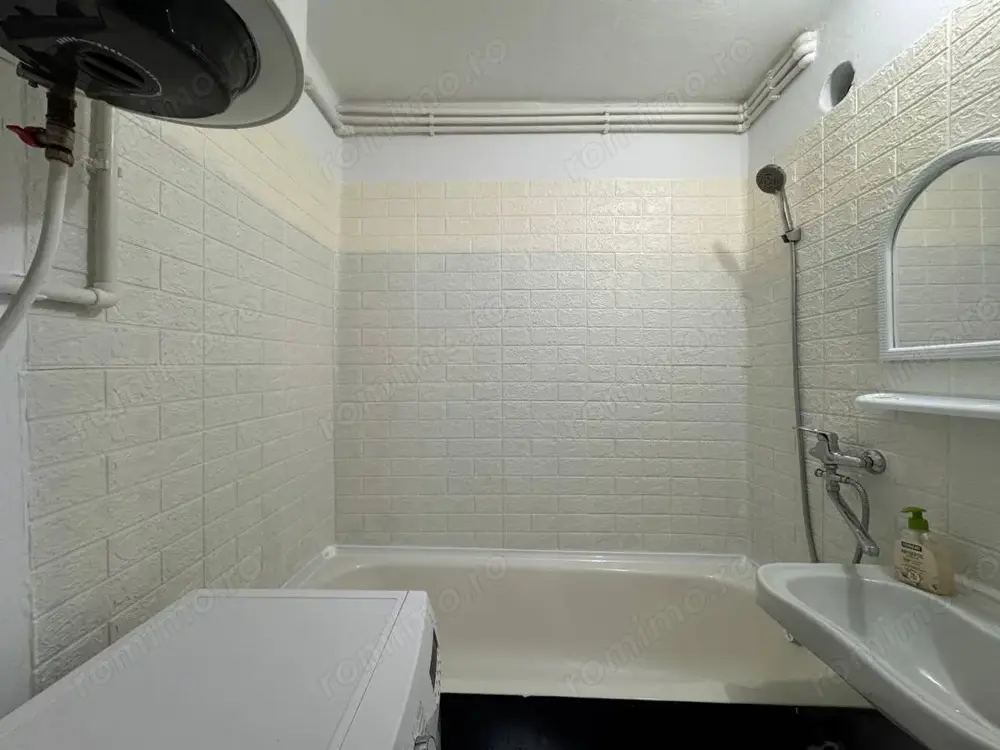 2 camere de inchiriat in zona Aparatorii Patriei