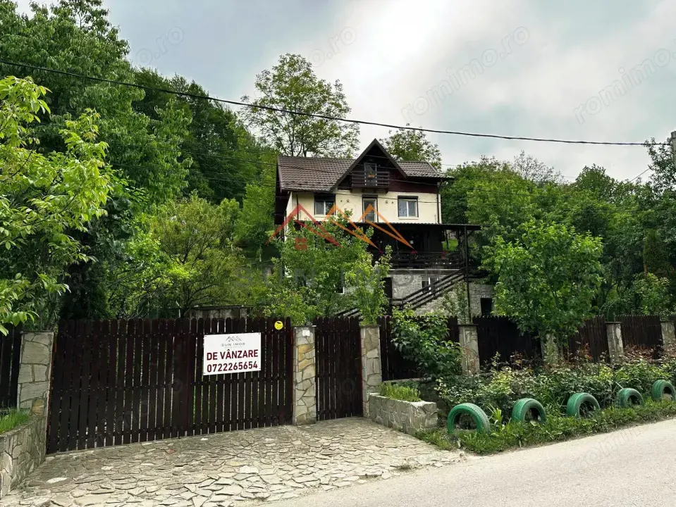 Casă de vacanță D+P+E+M, teren 559 m2, Lunca Mare, Prahova
