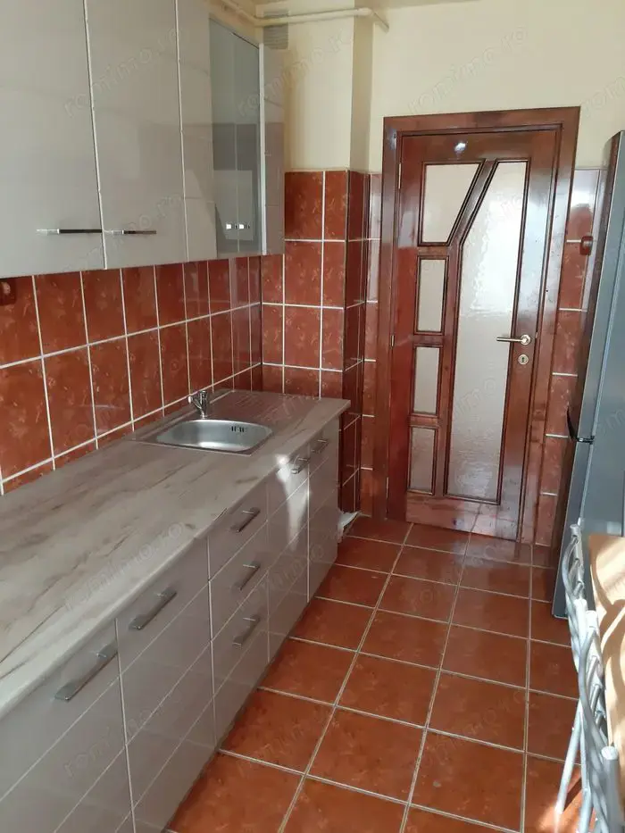  garsoniera zona Tineretului langa metrou