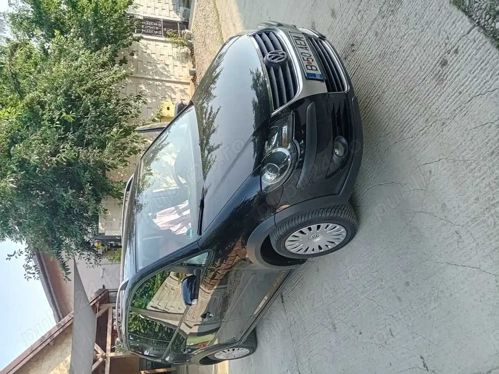 Proprietar vând vw touran 