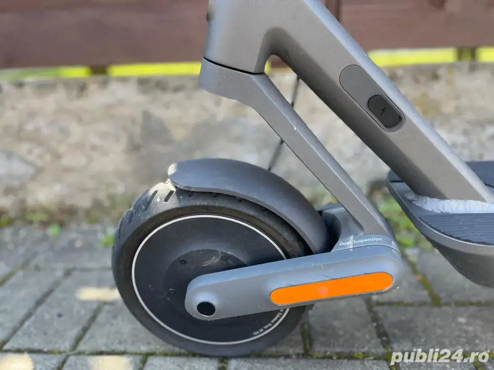 Trotineta electrica Xiaomi Scooter 4 Ultra