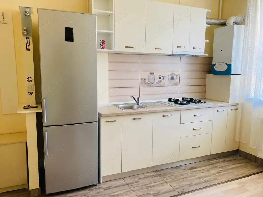 Garsoniera de inchiriat in zona   Aparatorii Patriei cu centrala proprie