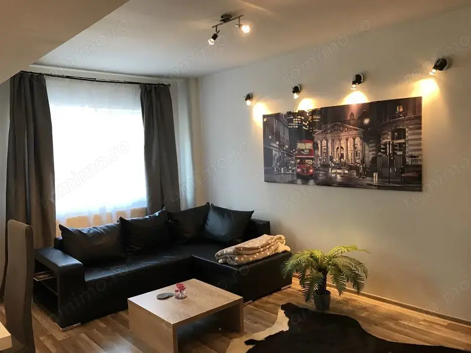 apartament 3 camere in zona Titan