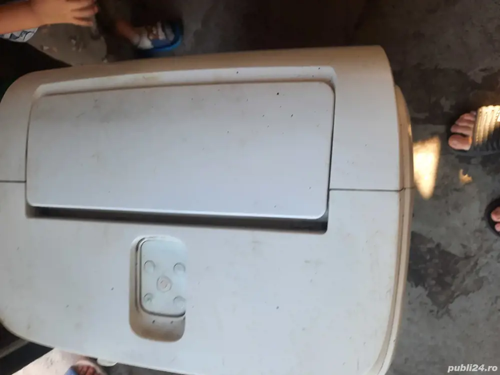 Vând 2  aeroterma și 1 ventilator. 