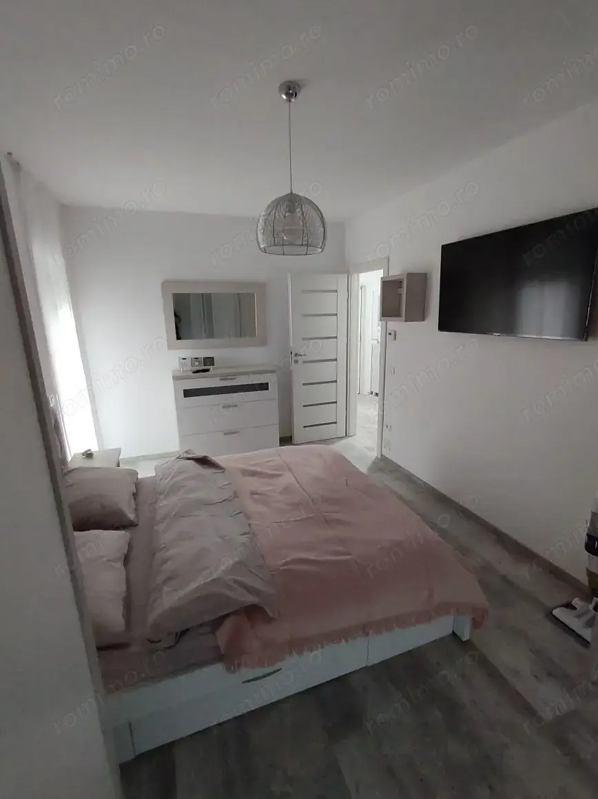 De inchiriat in zona Pantelimon un apartament cu 3 camere De inchiriat in zona Pantelimon un apartament cu 3 camere