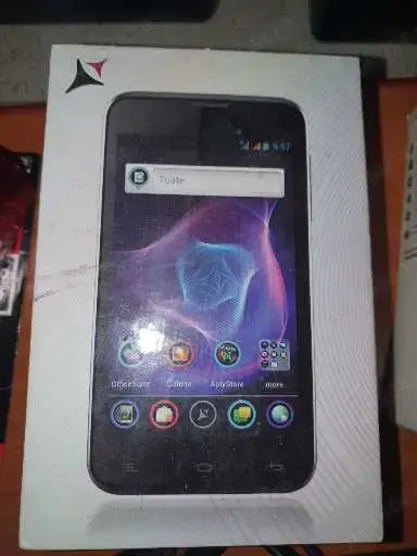 smartphone allwiew p4 cu doua baterii