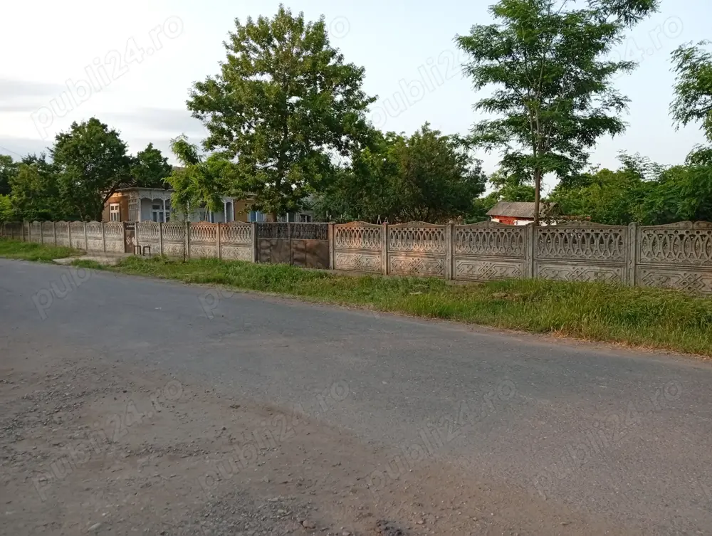 Vând casa in Movila Miresii 