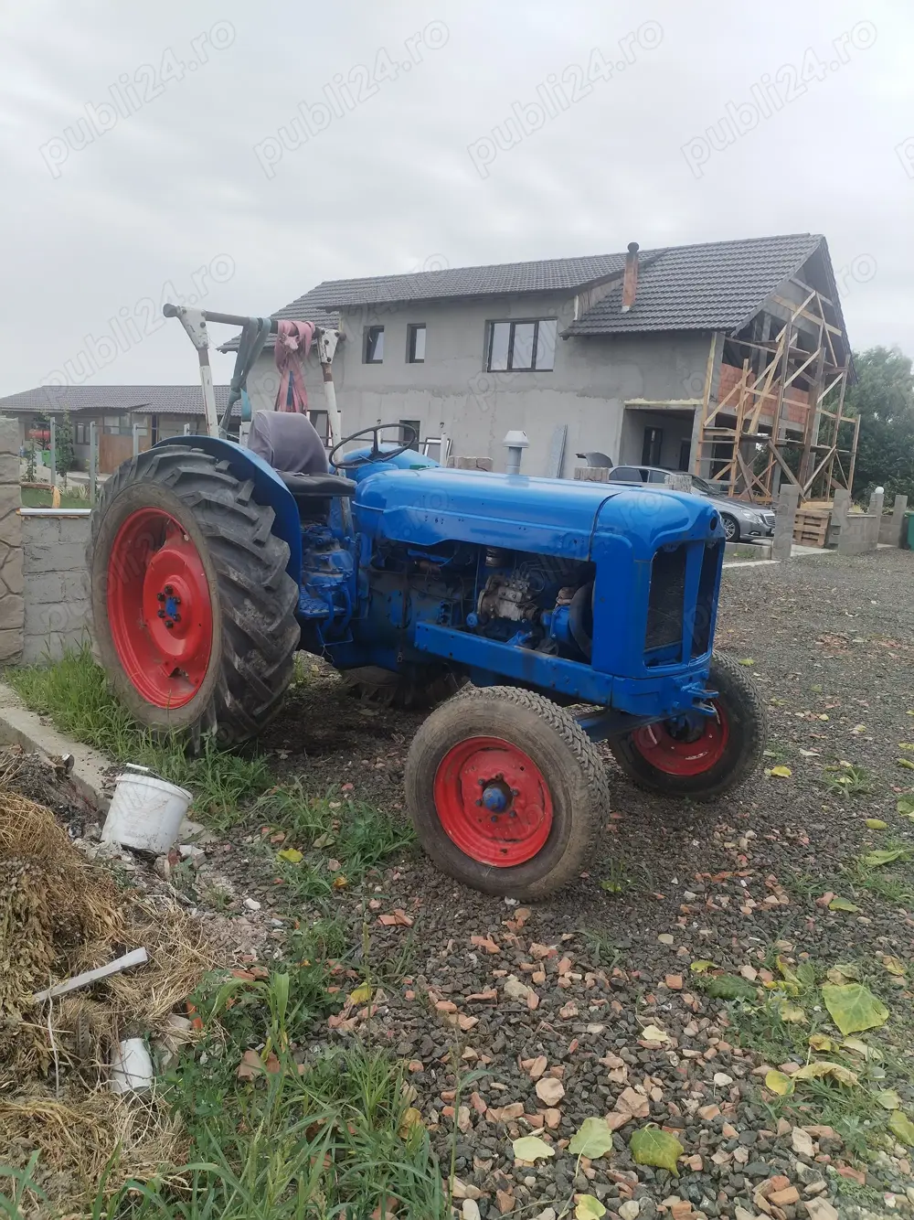 Tractor fordson super major 61 cp
