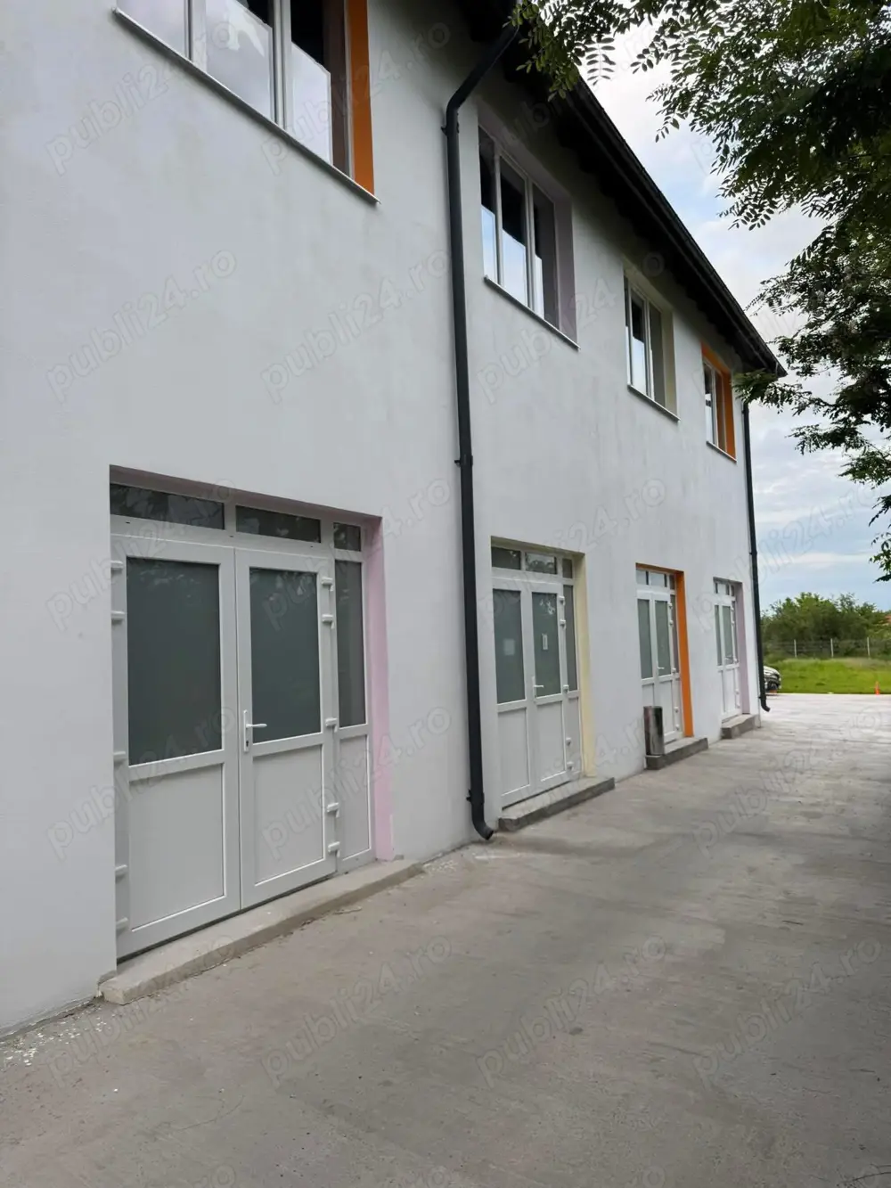 Închiriez clădire P+1 , 527 m2 Popești Leordeni 