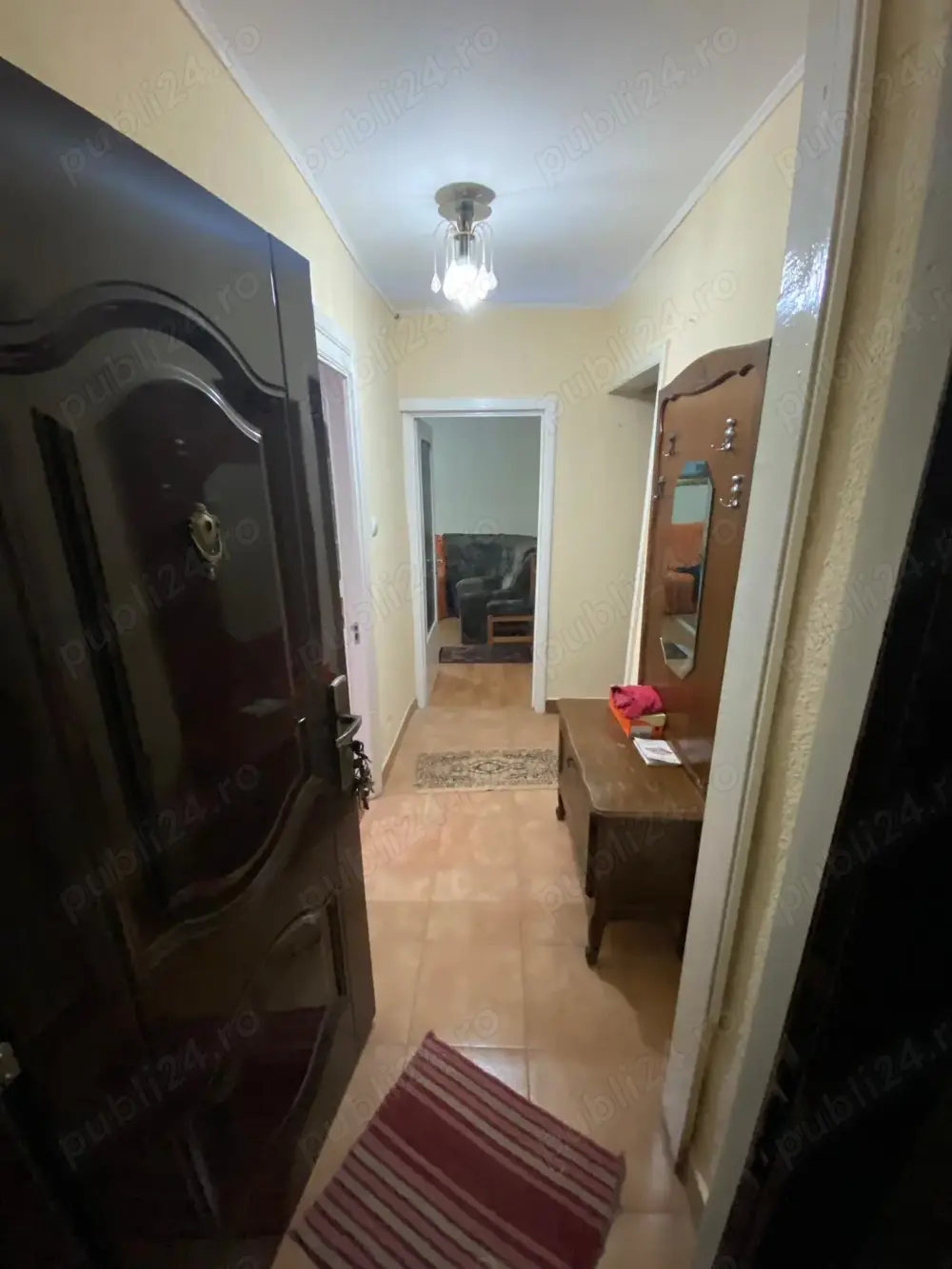 Apartament 4 camere zona Bazar