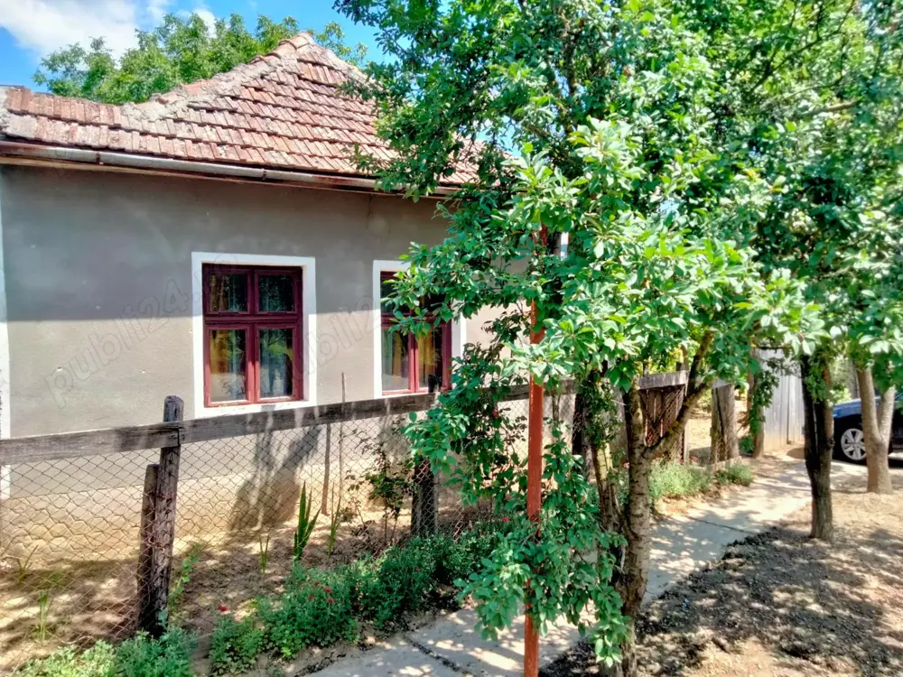 Vând casă în Voivozi, comuna Șimian