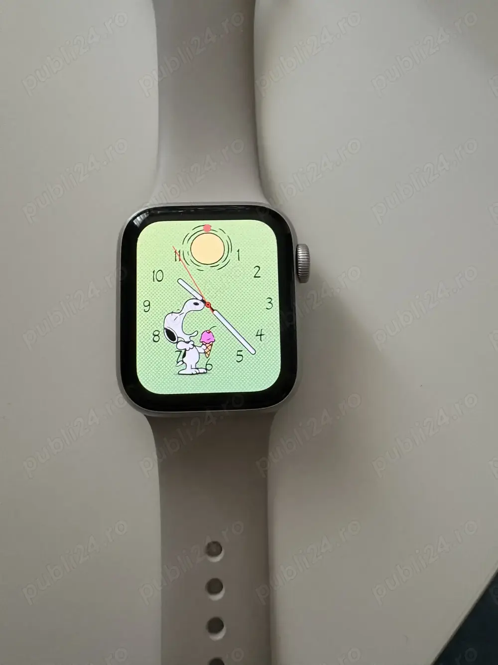 Curea și Incarcator Ceas Smart Apple Watch SE 2023 Carcasa Aluminium Starlight, 40mm, S M 