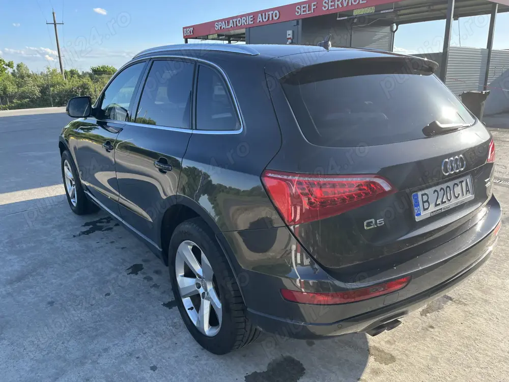 Vând Audi q5 2012