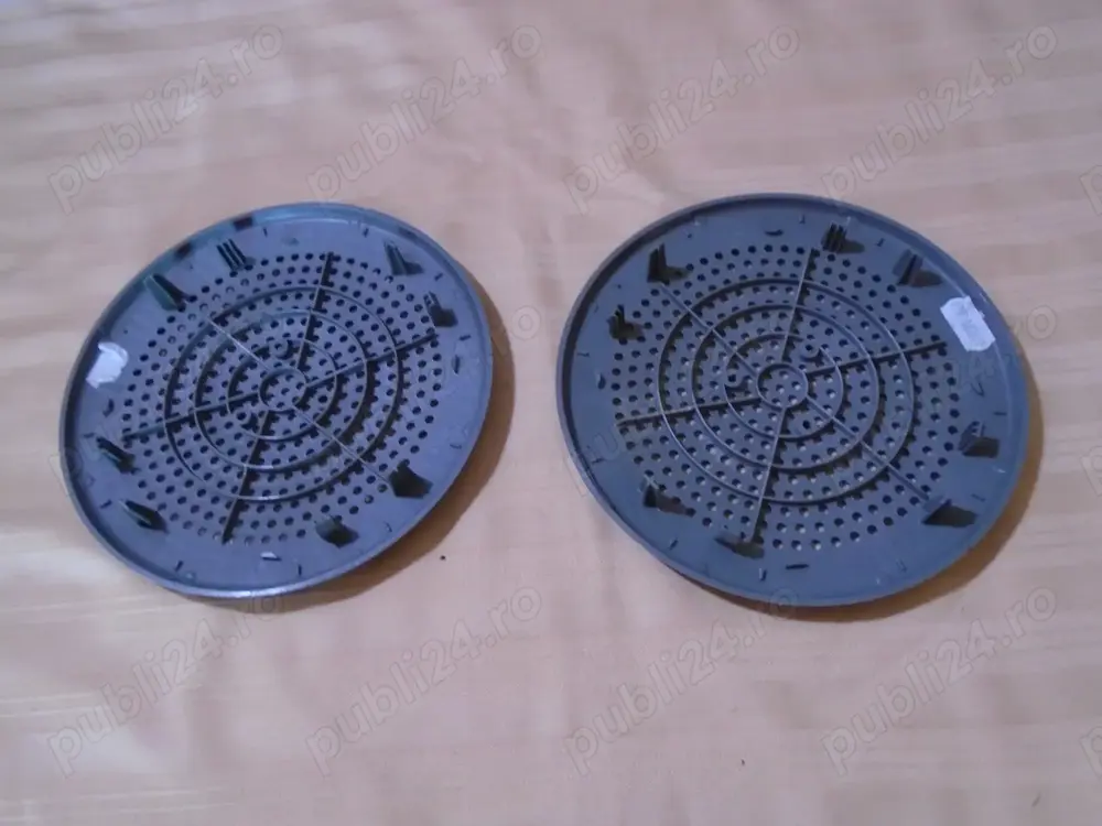 Set de doua grile pentru portiere auto