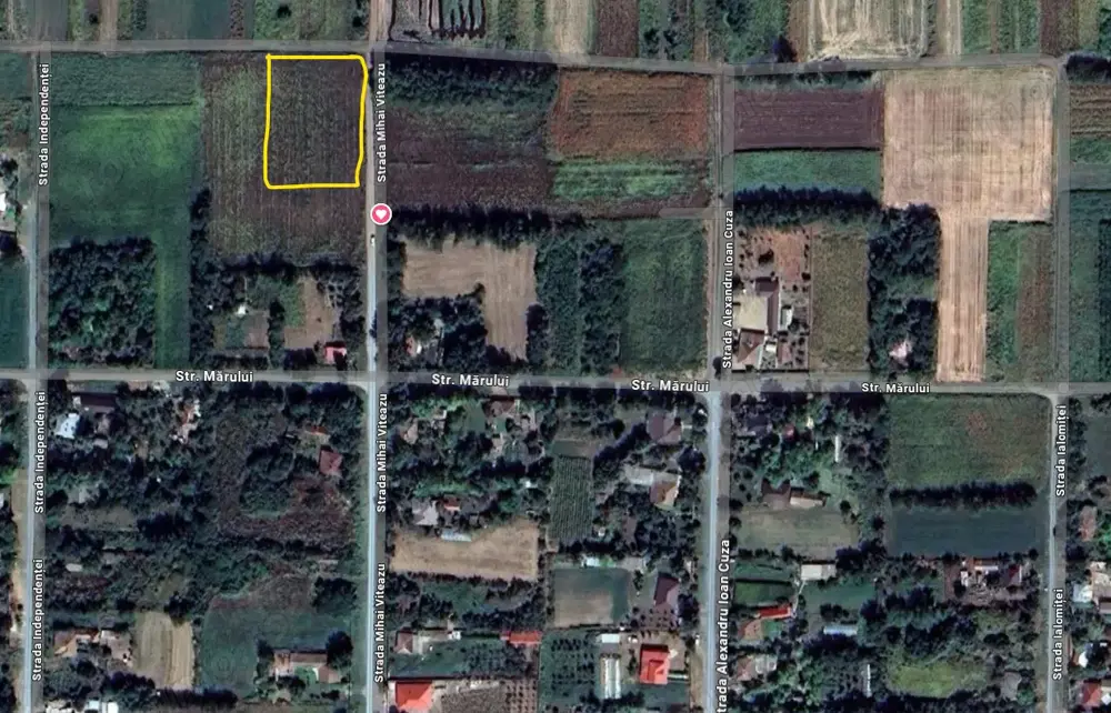 Vând teren intravilan agricol   3.500 m 