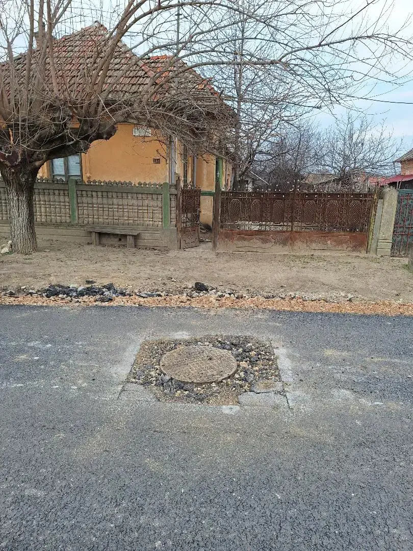 Vand casa in com.Poiana Mare,jud.Dolj