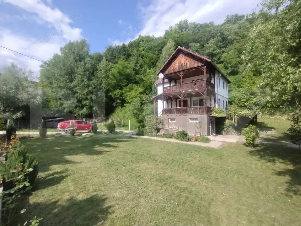 Exclusivitate!! Casa 4 camere, 140 mp, 2 nivele, teren+padure 2500 mp, Coldau