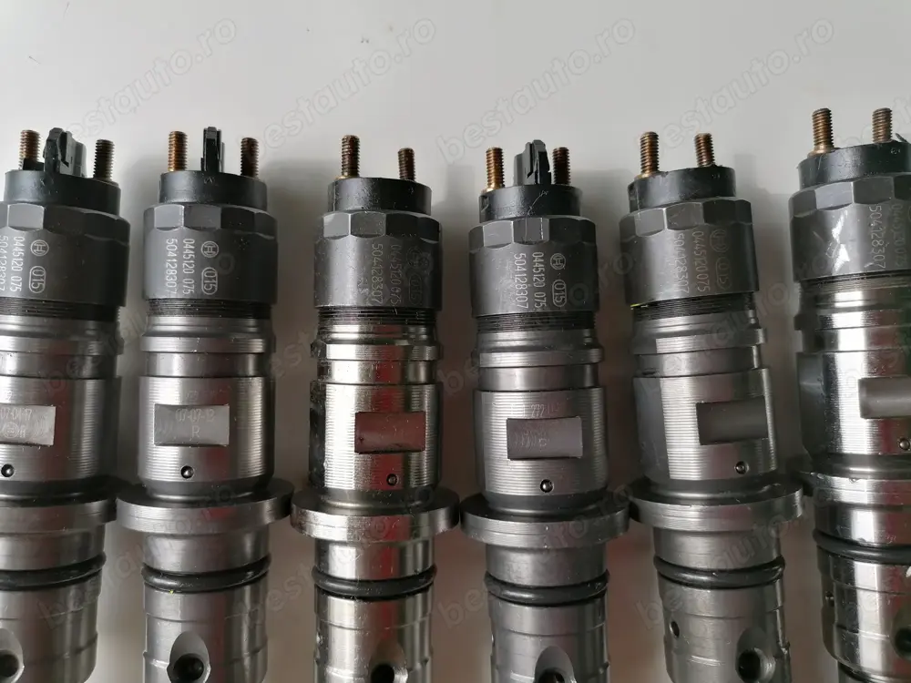 504128307 2855135 500061280 0986435530 Bosch Injector New Holland T6 T7 / Case IH Puma Maxxum