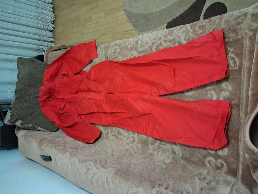 Salopete de munca tip combinezon 