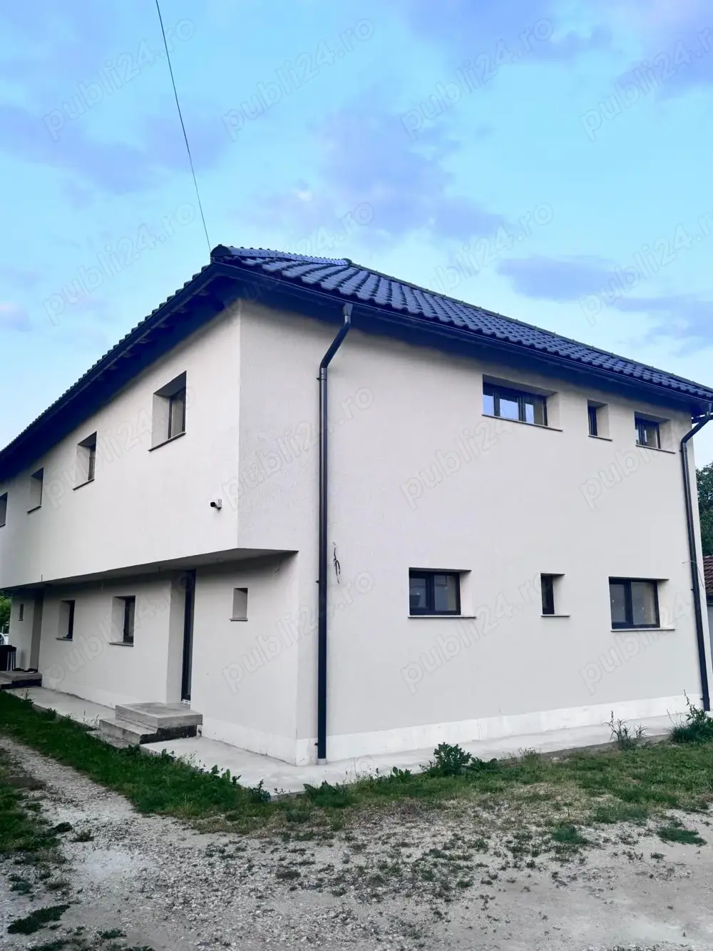 Vand casa in imobil tip duplex Deva